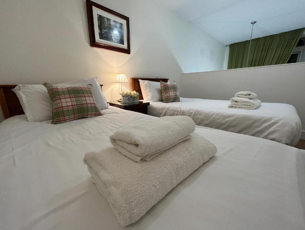 The Classrooms, Loch Ness Abbey - 142M2 Lifestyle & Heritage Apartment - Pool & Spa - The Highland Club - Resort On Lake Shores 포트오거스타 외부 사진