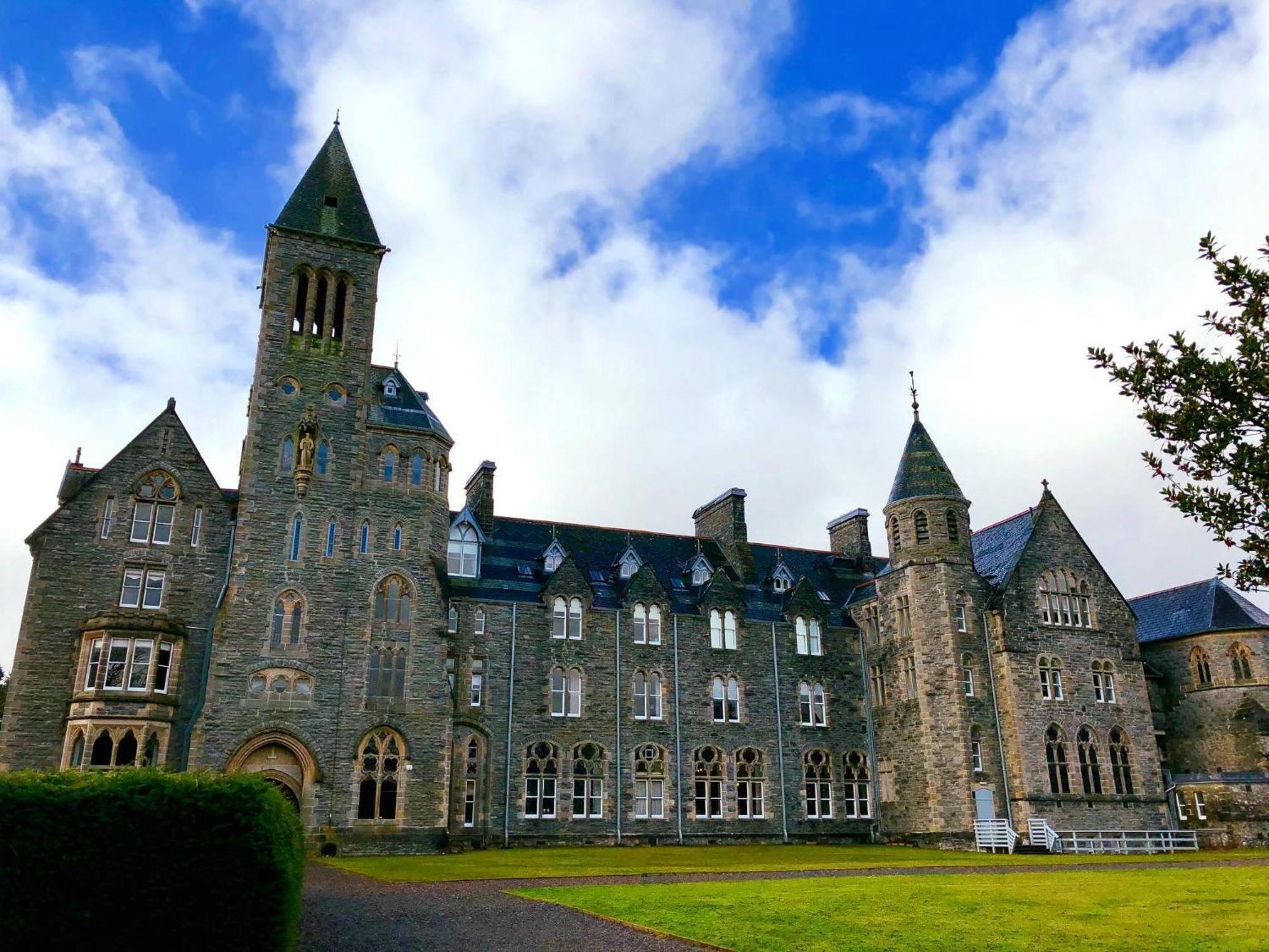 The Classrooms, Loch Ness Abbey - 142M2 Lifestyle & Heritage Apartment - Pool & Spa - The Highland Club - Resort On Lake Shores 포트오거스타 외부 사진